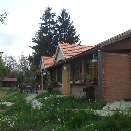 Üdülőpark Angela Farm Naturista Camping & Bungalowpark *