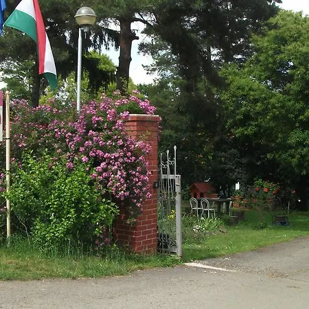 Üdülőpark Angela Farm Naturista Camping & Bungalowpark