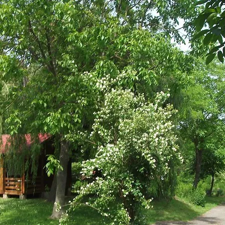 Village de vacances Angela Farm Naturista Camping & Bungalowpark Nemesbükk